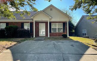Cozy Two Bedroom Condo Close to Ft. Jackson!