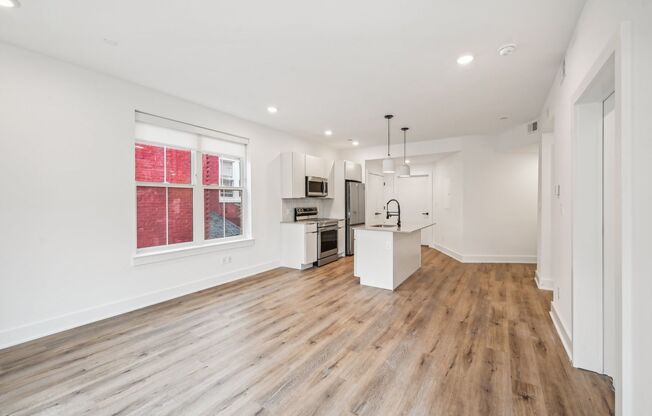 2 beds, 2 baths, 979 sqft, $2,025, Unit 301