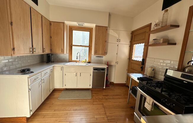 Fully Furnished 3 Bedroom Historic Home in Minneapolis