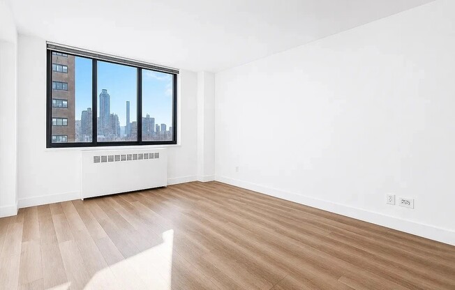 1 bed, 1 bath, $5,600, Unit 11E