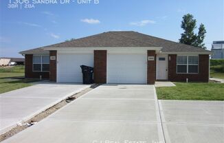 1306 Sandra Dr