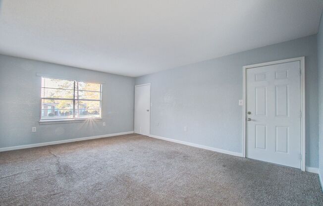1 bed, 1 bath, 613 sqft, $850, Unit F2