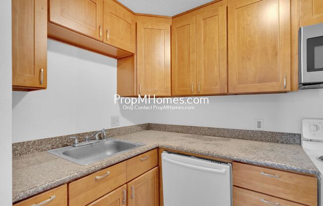 Updated 3 Bedroom in Beaverton - NEW PHOTOS
