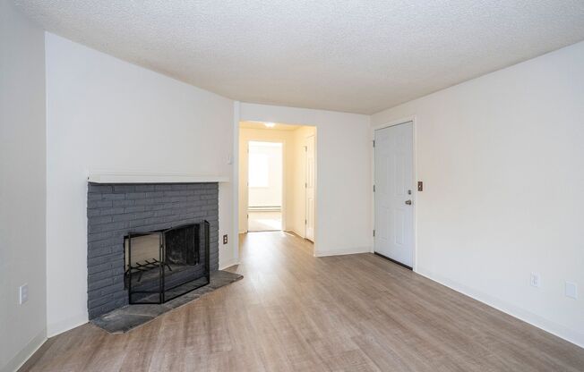 2 beds, 1 bath, $1,490, Unit UNIT 1