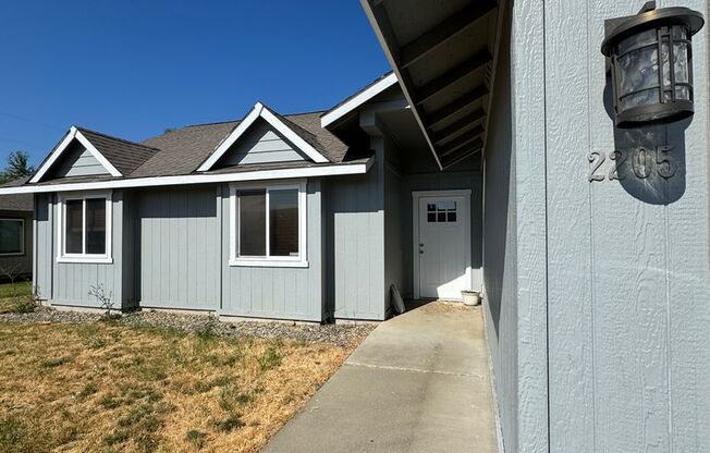 3-Bedroom Home for Lease with Fenced Backyard