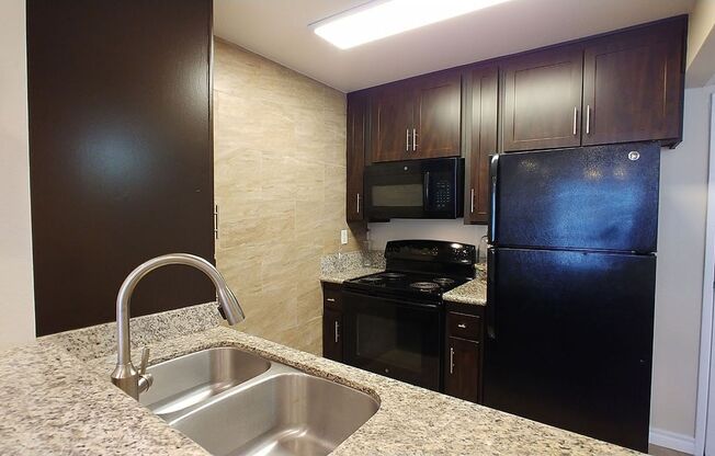 1 bed, 1 bath, 660 sqft, $2,350, Unit 211