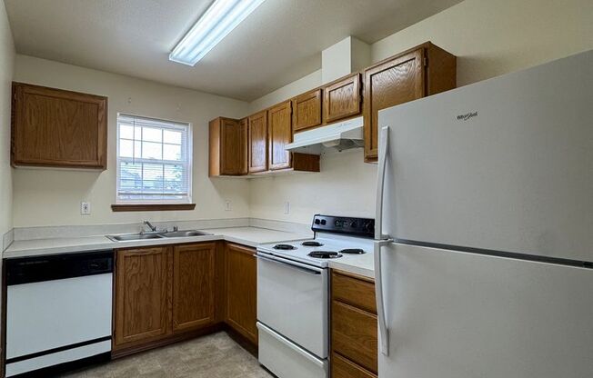 2 beds, 1 bath, $1,198, Unit 104