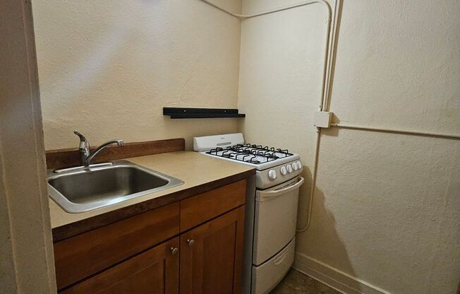 Studio, , 171 sqft, $899, Unit 17