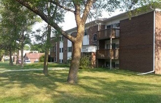 1 bed, 1 bath, 432 sqft, $950, Unit 12