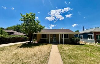 **NEW LOW PRICE** 3 bed 2 bath home in Lowry!!