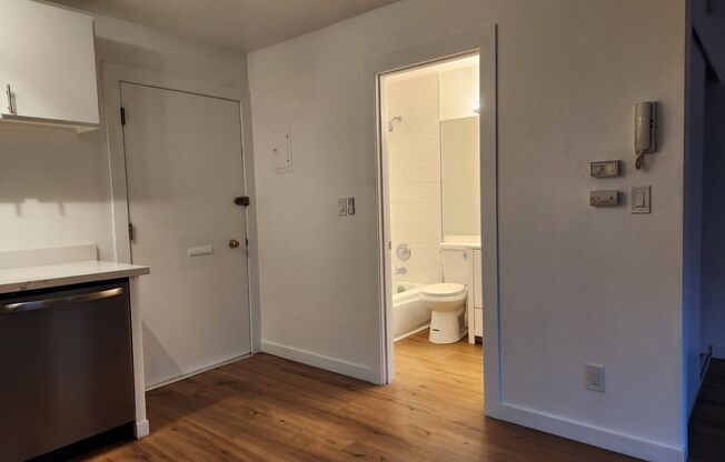 Studio, 1 bath, 349 sqft, $1,395, Unit 02