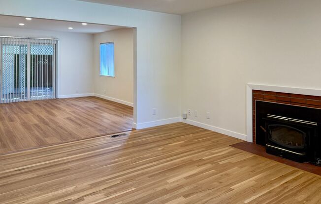 Bright and Spacious 4 Bedroom, 2 Bath Single Family House in Willow Glen