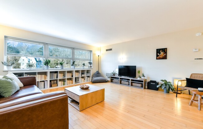 1 bed, 1 bath, 750 sqft, $3,150, Unit 1009
