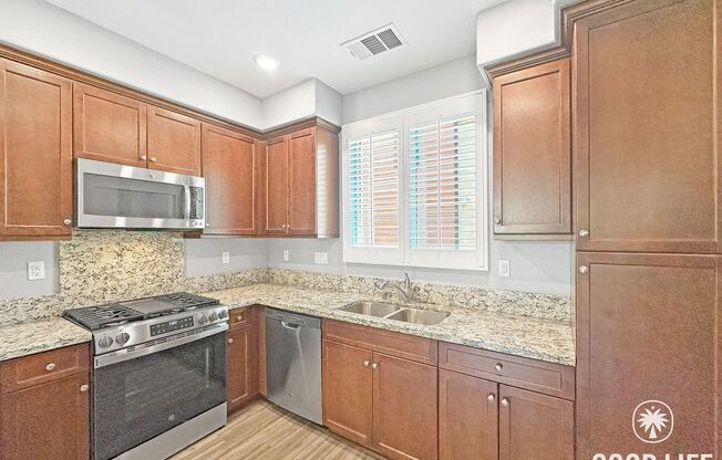 Spacious 2BD/3BA Condo in Chula Vista with Walk-In Closet, Community Pool & 2-Car Garage