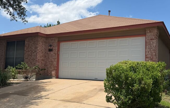 3 Bedroom home in Pflugerville!!
