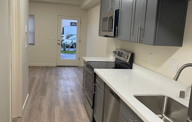 1 bed, 1 bath, 435 sqft, $1,721, Unit 2