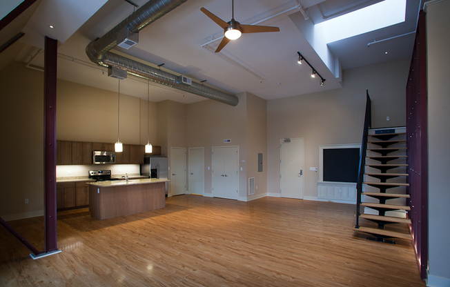 2 beds, 2.5 baths, 1,700 sqft, $2,480, Unit 410