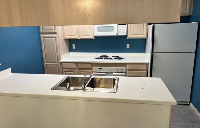 Shelter Creek Condo 1/1 available now