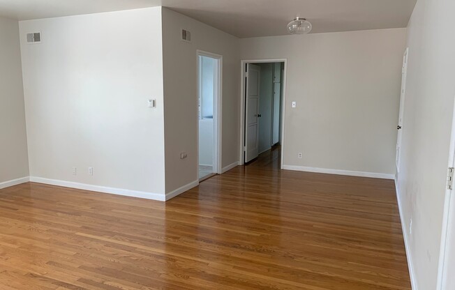 1 bed, 1 bath, 709 sqft, $1,995, Unit 30-04