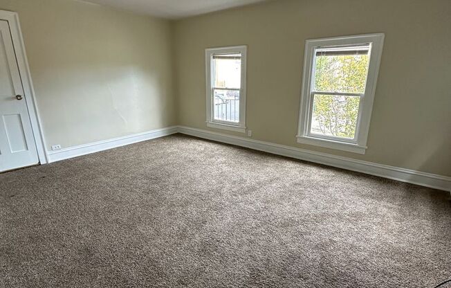 1 bed, 1 bath, $850, Unit Apt 4