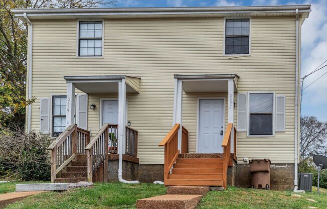 NEWLY UPDATED. AVAILABLE NOW. 2 BD 1 1/2 BATH. CLOSE TO EAST NASHVILLE AND DOWNTOWN. $1750 RENT.