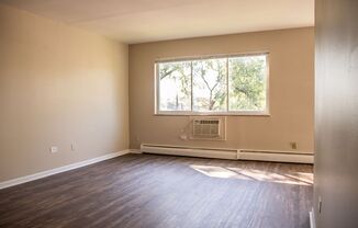 1 bed, 1 bath, 700 sqft, $1,075, Unit 3F