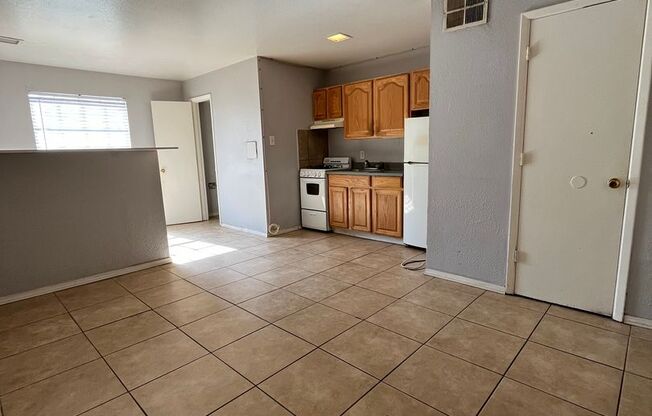 Studio, 1 bath, 495 sqft, $675, Unit Unit 16