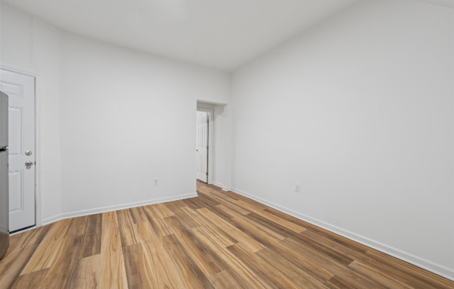 5628 W GIRARD AVE