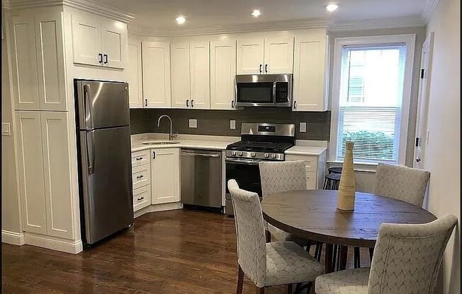 4 beds, 1.5 baths, 1,400 sqft, $4,000, Unit 2