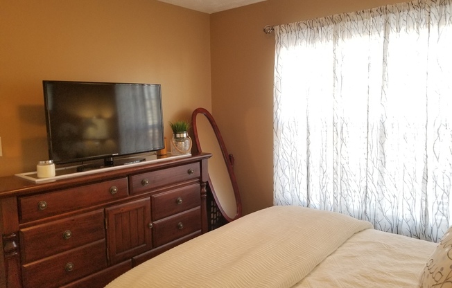 3 beds, 2 baths, $1,800