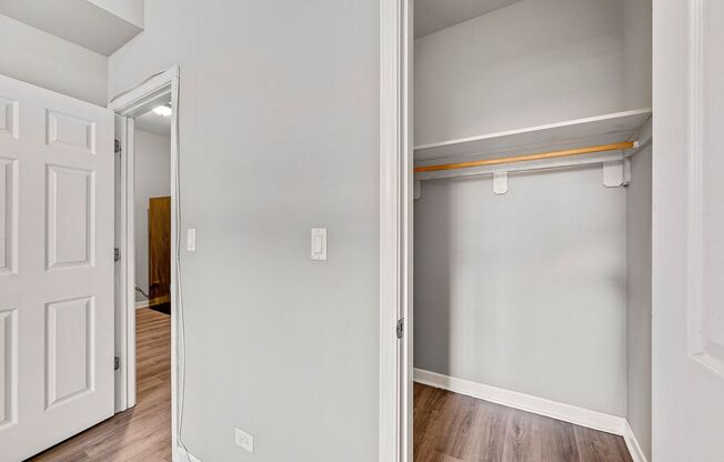 3 beds, 2 baths, 1,345 sqft, $2,150, Unit 4143 S. Michigan Ave #1