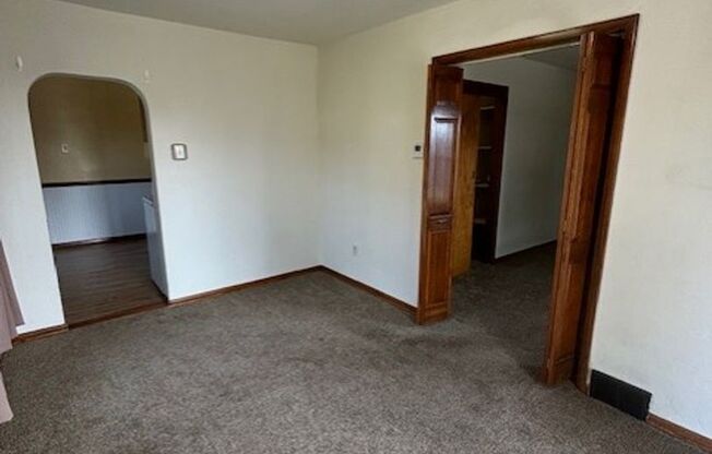 2 beds, 1 bath, $995