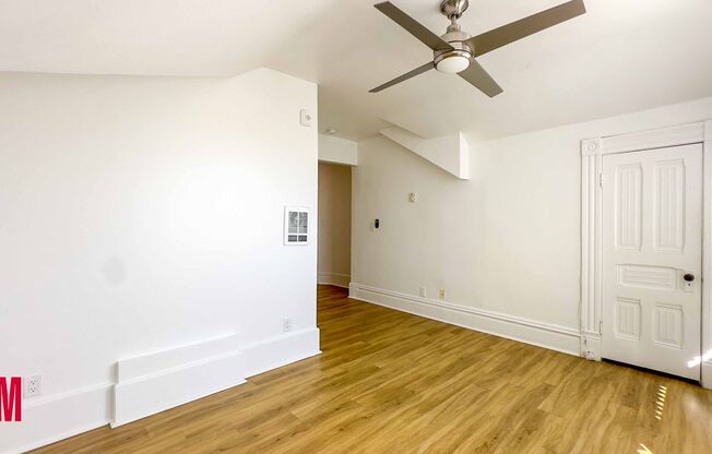 Studio, 1 bath, 300 sqft, $1,699, Unit 14