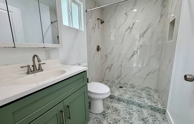Fully renovated apartment located in the heart of mid-city!!