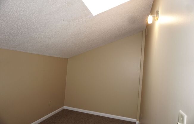 2 beds, 2 baths, $1,300