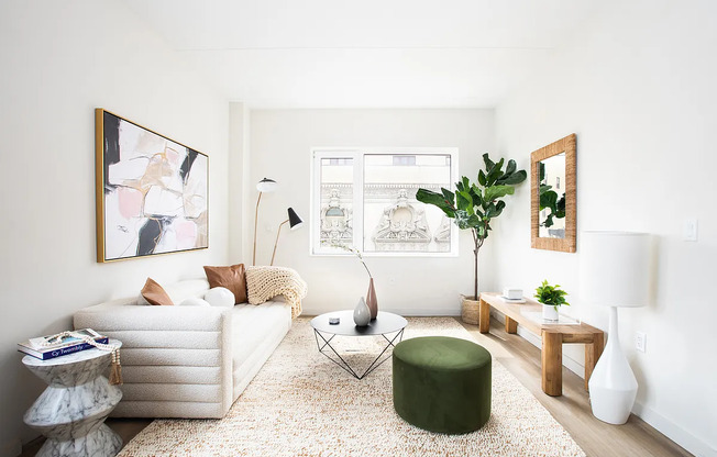 1 bed, 1 bath, 723 sqft, $3,900, Unit 510