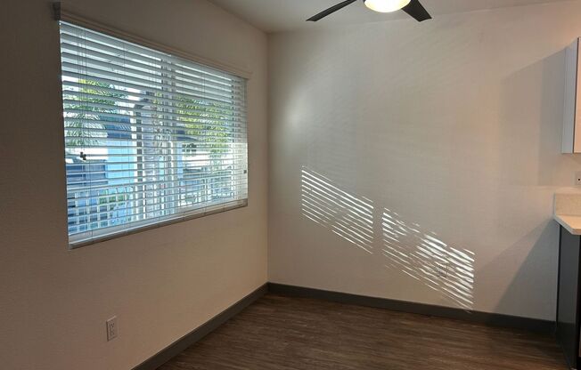 2 beds, 1 bath, 950 sqft, $2,965, Unit C028