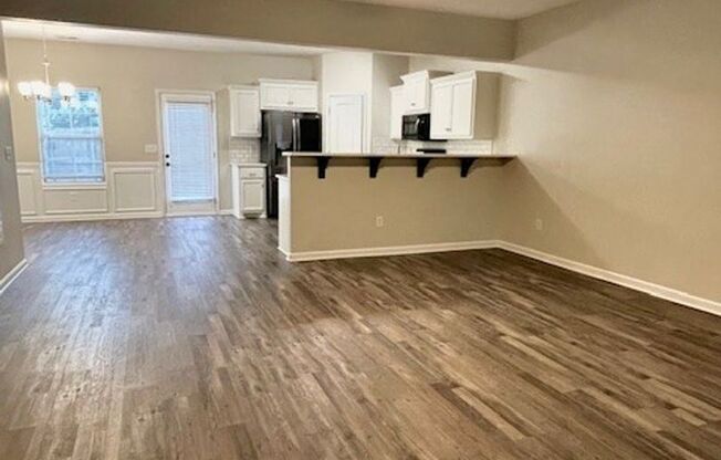 Spacious 3 bedroom Townhome now available for May 1 move in!