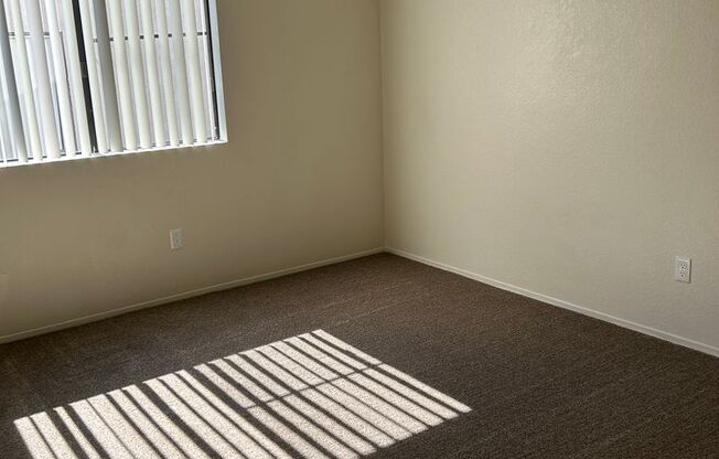 2 beds, 2 baths, 900 sqft, $2,200, Unit 52