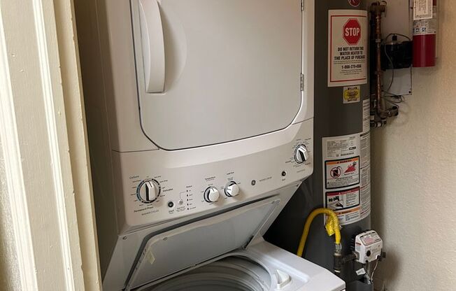 2 beds, 2 baths, 957 sqft, $1,015, Unit 66