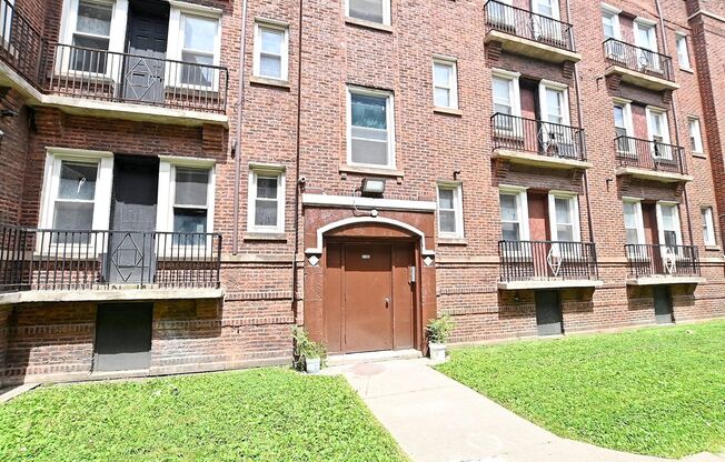 Studio, 1 bath, 350 sqft, $995, Unit 6106-3E