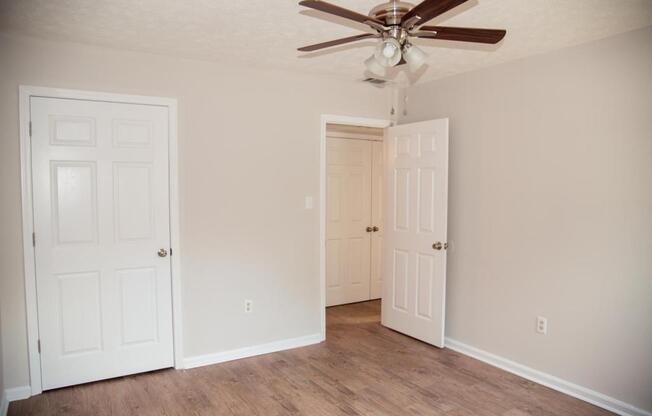 2 beds, 1 bath, $950