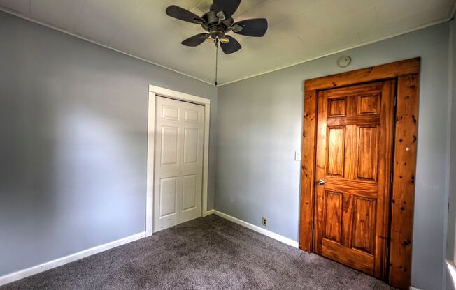 3 beds, 1 bath, $1,000