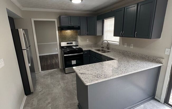 !!!WARNING: AVOID SCAMS CONFIRM RENTAL AT 770-822-6040!! Spacious 4 bedroom house in Lilburn Now Ready!