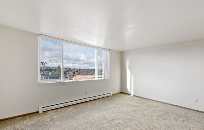 5625 15 AVE NE