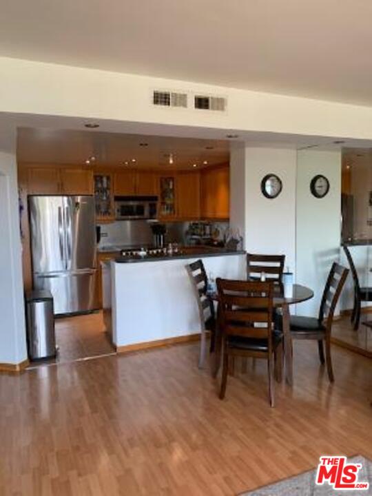 2 beds, 2 baths, 1,088 sqft, $4,350, Unit 1010