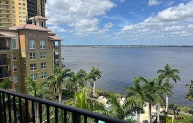 2 beds, 2.5 baths, $4,800, Unit Unit #712