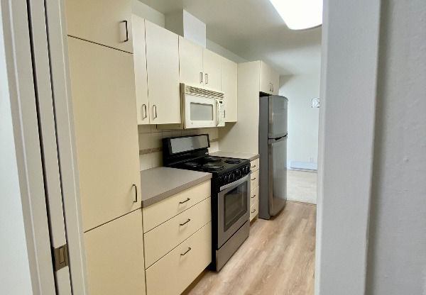 3239 80 AVE SE
