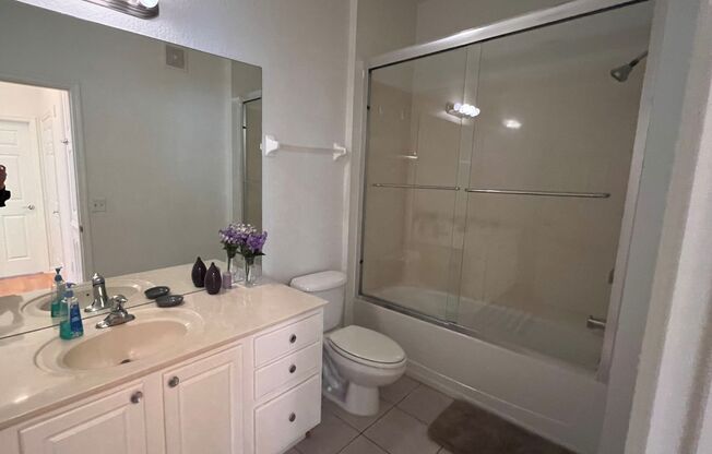2 beds, 2 baths, $1,800