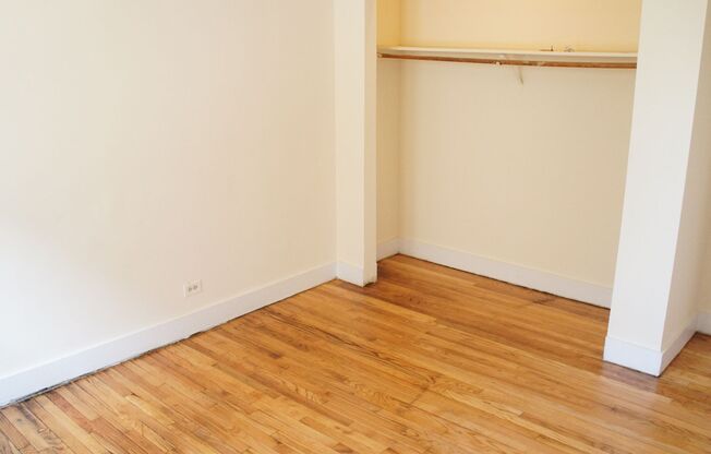 2 beds, 1 bath, 850 sqft, $1,695, Unit 1534-2H